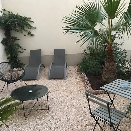 Lazare Maison De Maitre , Appartements De Standing Avec Parking Privatif A Seulement 7 Minutes A Pied Du Centre Historique De בזייה מראה חיצוני תמונה