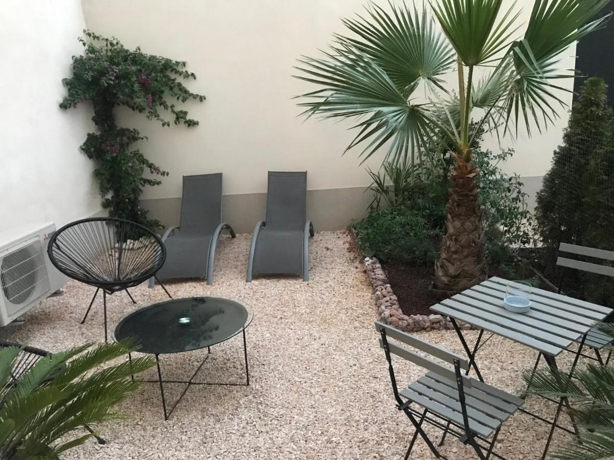 Lazare Maison De Maitre , Appartements De Standing Avec Parking Privatif A Seulement 7 Minutes A Pied Du Centre Historique De בזייה מראה חיצוני תמונה