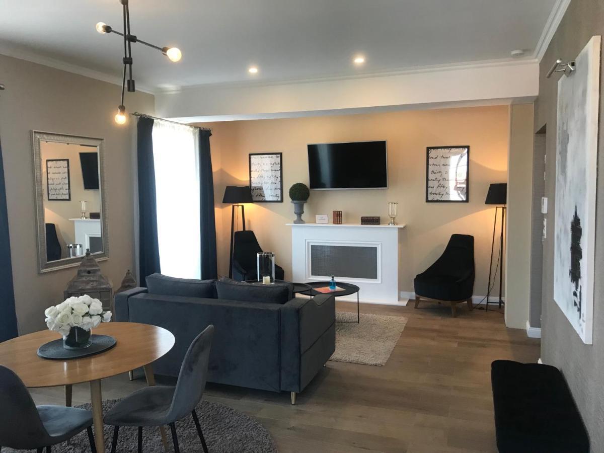Lazare Maison De Maitre , Appartements De Standing Avec Parking Privatif A Seulement 7 Minutes A Pied Du Centre Historique De בזייה מראה חיצוני תמונה