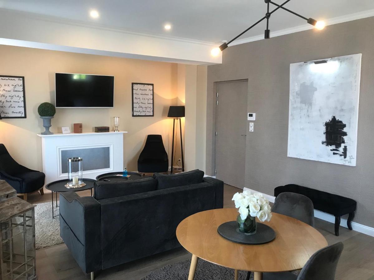Lazare Maison De Maitre , Appartements De Standing Avec Parking Privatif A Seulement 7 Minutes A Pied Du Centre Historique De בזייה מראה חיצוני תמונה