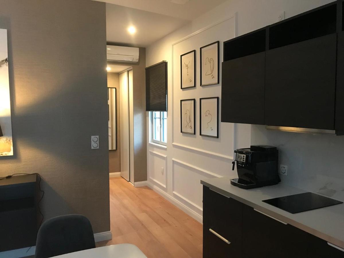 Lazare Maison De Maitre , Appartements De Standing Avec Parking Privatif A Seulement 7 Minutes A Pied Du Centre Historique De בזייה מראה חיצוני תמונה
