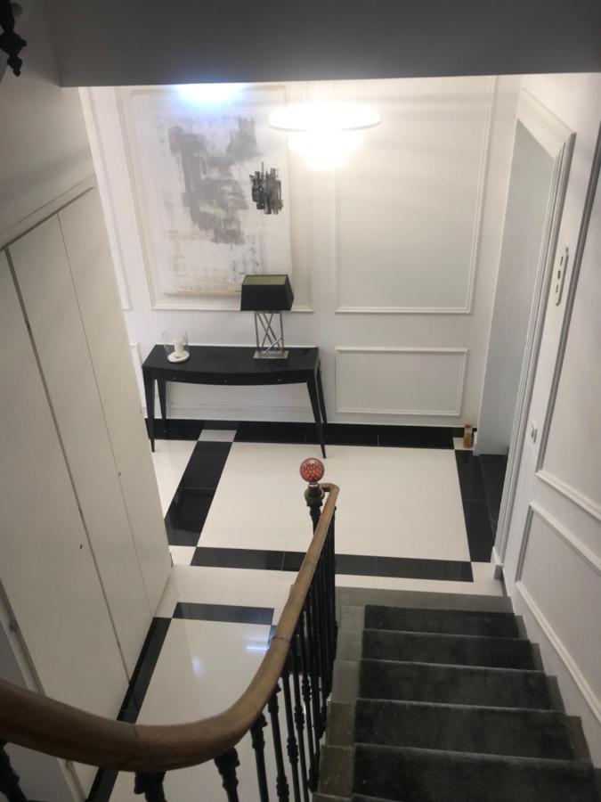 Lazare Maison De Maitre , Appartements De Standing Avec Parking Privatif A Seulement 7 Minutes A Pied Du Centre Historique De בזייה מראה חיצוני תמונה